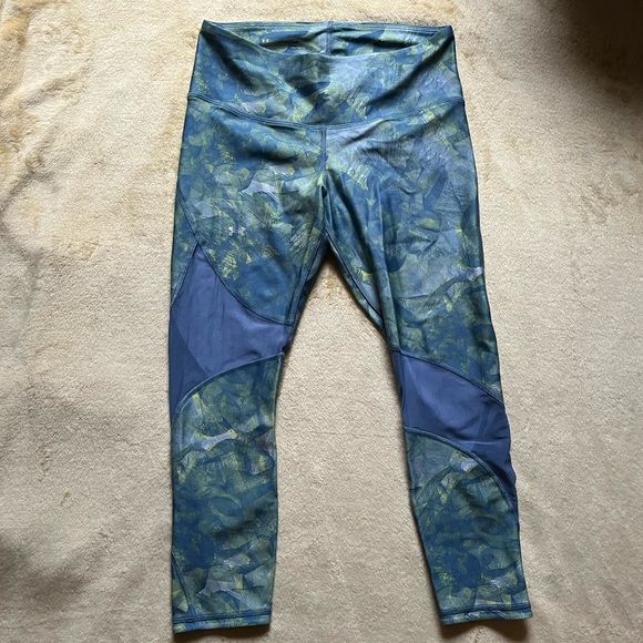 Under Armour Pants - Underarmour cropped legging